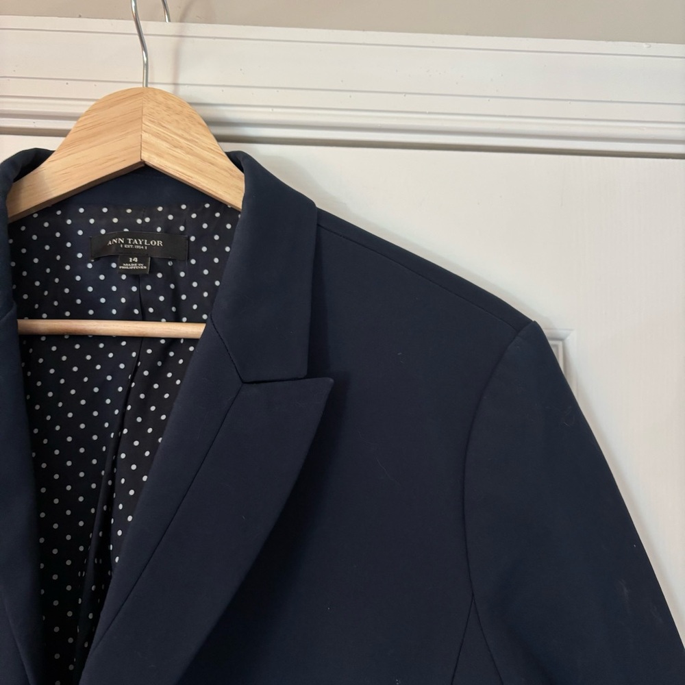 Ann Taylor Navy Blue Double Breasted Blazer Hook Eye Closure 14 Preppy Career - Picture 3 of 8